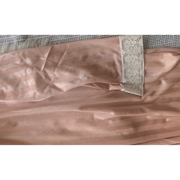 Vintage 60's 70's Nightgown & Robe Set Mid Length Silky & Feminine Small Peach - Picture 8 of 13